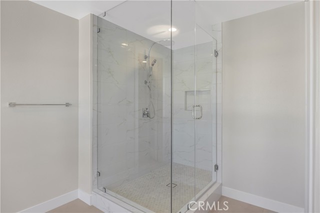 173 Creation, Irvine CA: https://media.crmls.org/medias/aaa70cd9-46a6-4301-a035-b785b5bb23a3.jpg