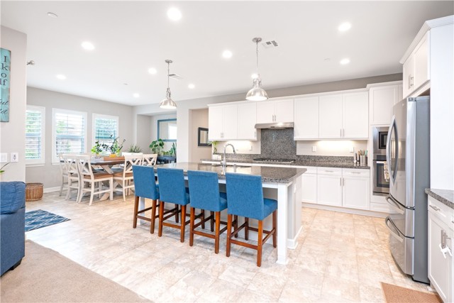 Detail Gallery Image 4 of 52 For 29545 Acadia Ct, Menifee,  CA 92585 - 5 Beds | 3/1 Baths