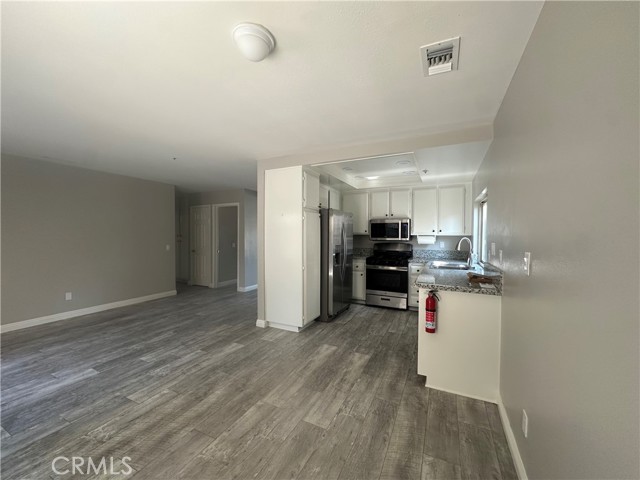 Detail Gallery Image 8 of 17 For 17175 Micallef St, Fontana,  CA 92336 - 3 Beds | 2 Baths