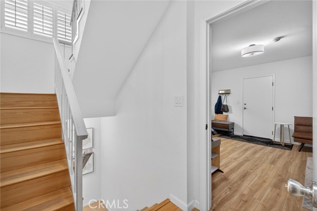 Detail Gallery Image 22 of 43 For 222 S Guadalupe Ave #1,  Redondo Beach,  CA 90277 - 4 Beds | 2/1 Baths