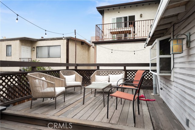 865 Loma Drive, Hermosa Beach, California 90254, 2 Bedrooms Bedrooms, ,1 BathroomBathrooms,Residential,Sold,Loma,SB22119464