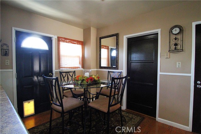 Detail Gallery Image 17 of 30 For 13250 Dyer St, Sylmar,  CA 91342 - 3 Beds | 1/1 Baths