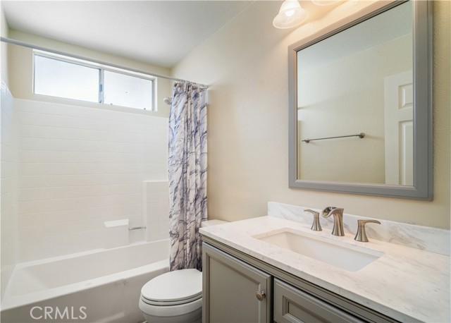 Detail Gallery Image 7 of 18 For 16377 Lakeshore Dr 3h,  Lake Elsinore,  CA 92530 - 2 Beds | 2 Baths