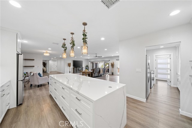 1031 E Andrews Drive, Long Beach CA: https://media.crmls.org/medias/aaa8f2c1-441d-4917-9f76-77f92bbb8bee.jpg