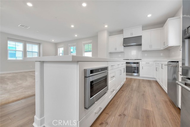 6 Crown Point Drive, Rancho Mission Viejo CA: https://media.crmls.org/medias/aaa92a29-fefe-4b70-90f7-394b0c55c754.jpg