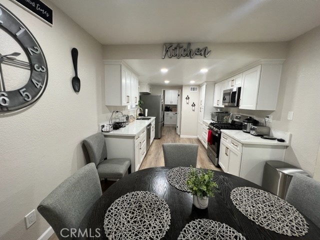 9827 Estacia Court, Rancho Cucamonga CA: https://media.crmls.org/medias/aaa94ff4-6ffe-451b-a20e-c658d99b51f4.jpg