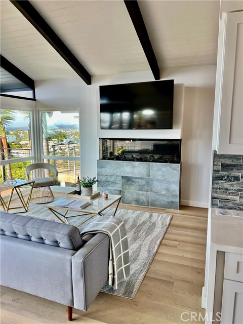 Detail Gallery Image 11 of 32 For 969 Acapulco St, Laguna Beach,  CA 92651 - 3 Beds | 2/1 Baths