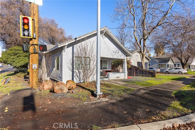 Detail Gallery Image 22 of 27 For 1048 W 5th, Chico,  CA 95928 - 4 Beds | 3 Baths