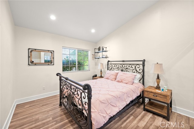 6045 Sausalito Avenue, Woodland Hills CA: https://media.crmls.org/medias/aaaaab44-29e7-4460-8f35-64d3a9bb714c.jpg