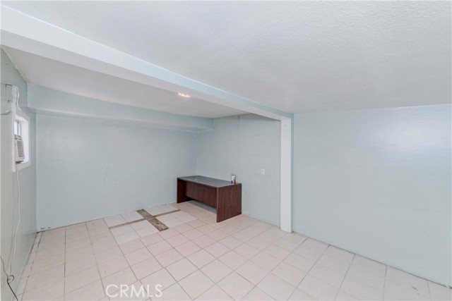 842 S Anaheim Boulevard, Anaheim CA: https://media.crmls.org/medias/aaaaab8c-9e64-4b9d-a6ed-c87d1affc499.jpg