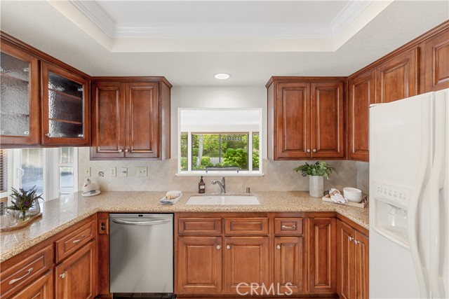 897 Calle Del Sol, Upland CA: https://media.crmls.org/medias/aaac49f6-d5c8-4cb3-adbd-dfc4aeca161f.jpg
