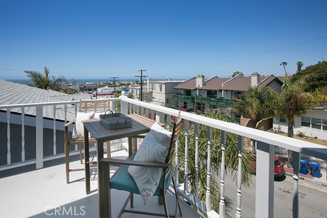 456 Ocean View Avenue, Hermosa Beach, California 90254, 8 Bedrooms Bedrooms, ,6 BathroomsBathrooms,Residential,For Sale,Ocean View,SB24246175