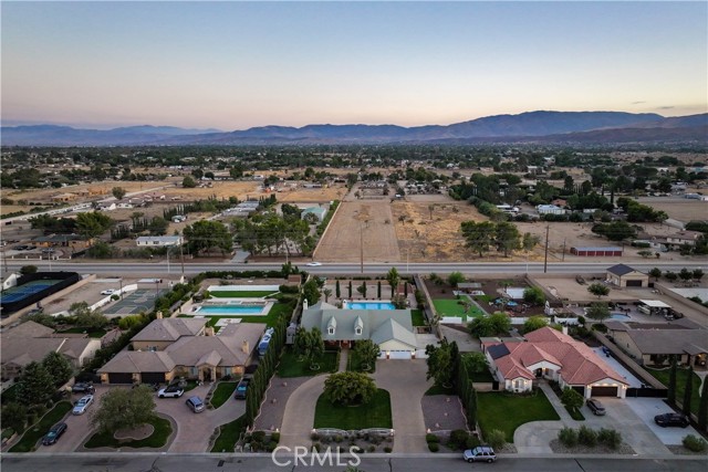 Detail Gallery Image 6 of 75 For 2608 Desert Rose Dr, Lancaster,  CA 93536 - 4 Beds | 4 Baths