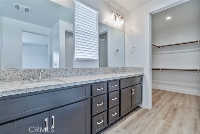 1734 Lester Avenue, Clovis CA: https://media.crmls.org/medias/aaaf42bc-9cd5-40bb-ae5e-1c00ebd6bb65.jpg