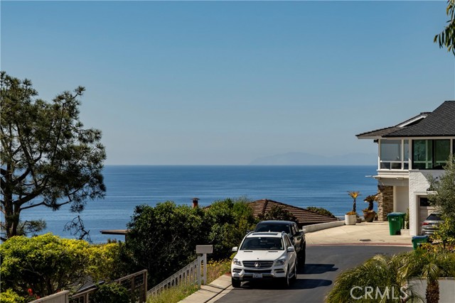 Detail Gallery Image 50 of 54 For 19 N Vista De La Luna, Laguna Beach,  CA 92651 - 3 Beds | 2 Baths