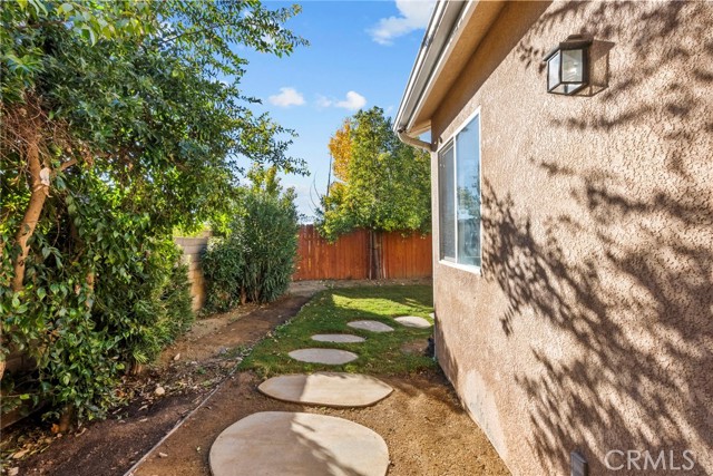 Detail Gallery Image 40 of 43 For 19914 via Joyce Dr, Saugus,  CA 91350 - 3 Beds | 2 Baths