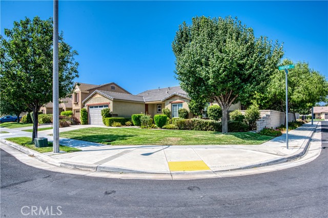 Detail Gallery Image 2 of 29 For 7197 Tiburon Dr, Corona,  CA 92880 - 3 Beds | 2/1 Baths