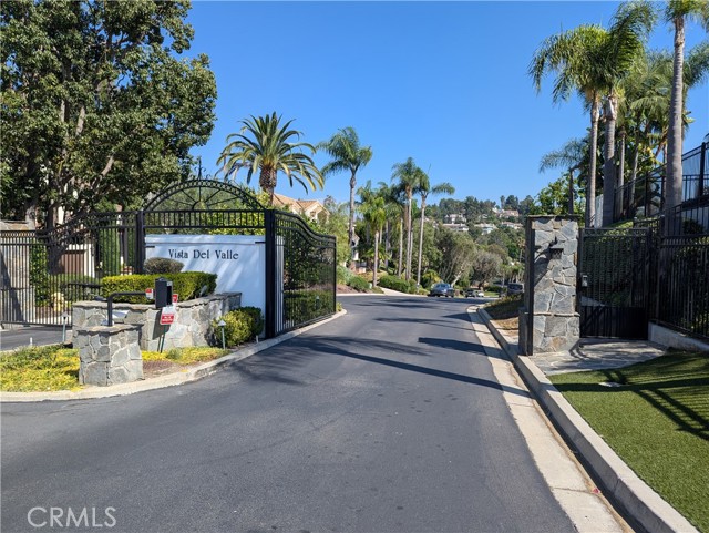 Detail Gallery Image 3 of 47 For 19672 Vista Del Valle, North Tustin,  CA 92705 - 4 Beds | 2/1 Baths