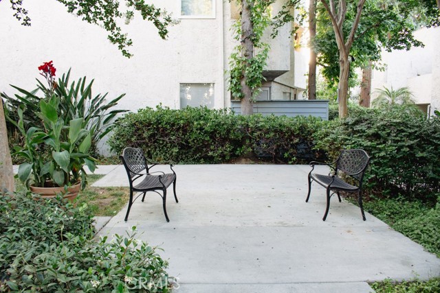 Detail Gallery Image 15 of 16 For 18411 Hatteras St #235,  Tarzana,  CA 91356 - 2 Beds | 2 Baths