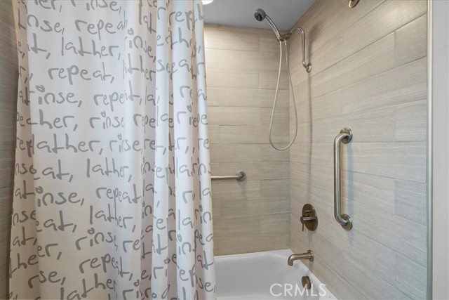 Main bath shower-bathtub combo.