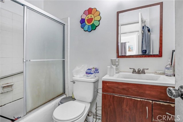 11258 Ohio Avenue, Los Angeles CA: https://media.crmls.org/medias/aab398c8-6ba3-429b-bf4b-395b8223dab1.jpg