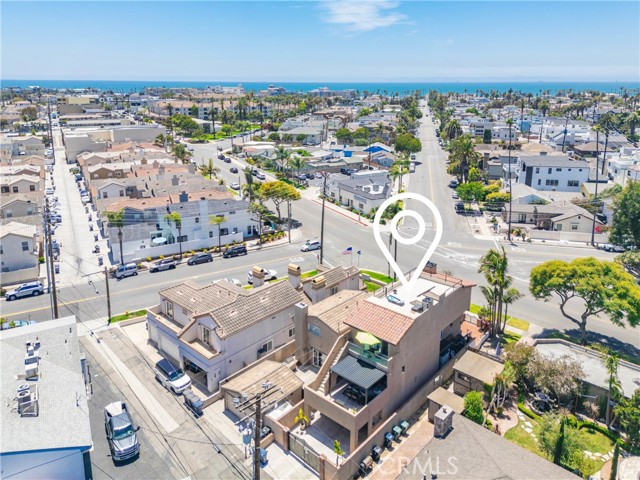 708 Main Street, Huntington Beach CA: https://media.crmls.org/medias/aab3c331-26b2-4464-a95d-14d16f4db993.jpg
