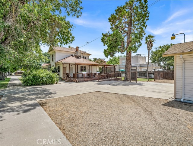 Detail Gallery Image 9 of 41 For 1005 L St, Reedley,  CA 93654 - 3 Beds | 2 Baths