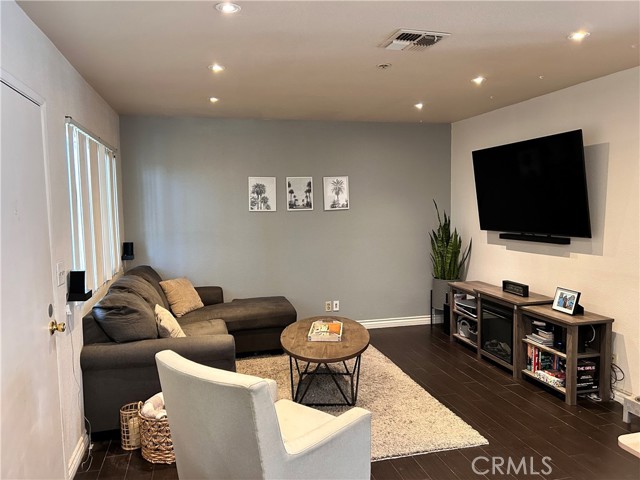 Detail Gallery Image 7 of 43 For 4311 W Mcfadden Ave #9,  Santa Ana,  CA 92704 - 2 Beds | 2/1 Baths