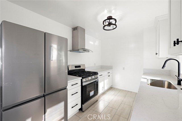 Detail Gallery Image 6 of 17 For 364 East 18th Street, Costa Mesa,  CA 92627 - 2 Beds | 1 Baths