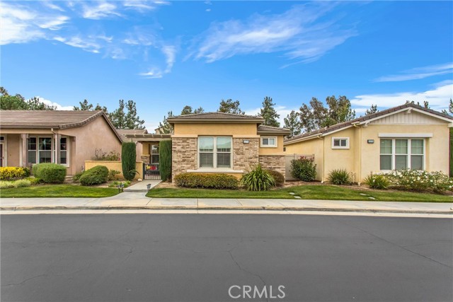 Detail Gallery Image 2 of 54 For 279 White Sands, Beaumont,  CA 92223 - 2 Beds | 2 Baths