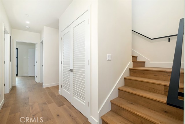 Detail Gallery Image 22 of 33 For 822 S Plymouth #4,  Los Angeles,  CA 90005 - 4 Beds | 3/1 Baths