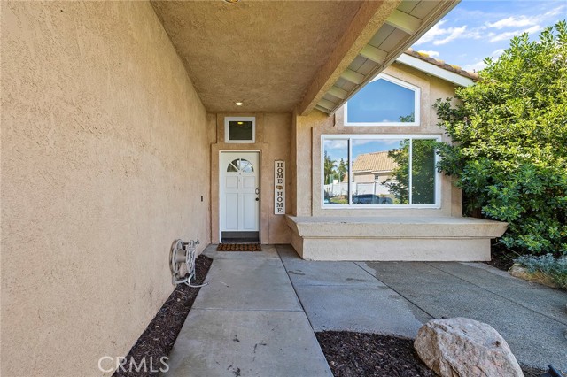 Detail Gallery Image 4 of 43 For 40735 Mountain Pride Dr, Murrieta,  CA 92562 - 4 Beds | 2/1 Baths