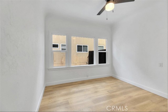 586 W 12th Street, San Pedro CA: https://media.crmls.org/medias/aab715f5-8291-4887-8a27-cbf538292939.jpg