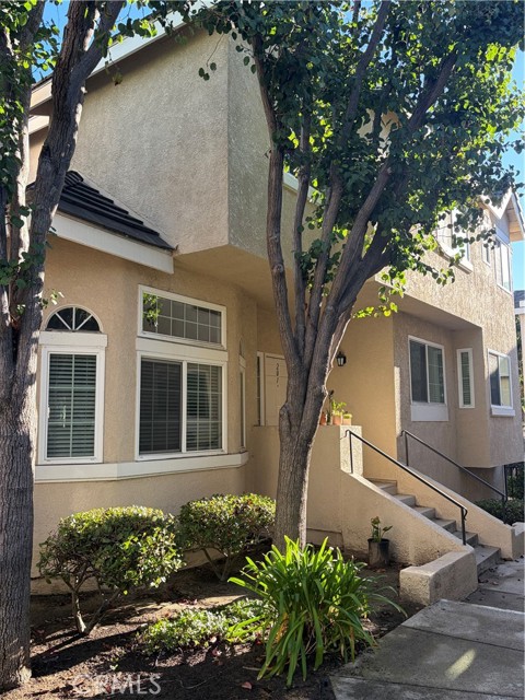 2300 MAPLE Avenue, 201