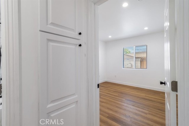 Detail Gallery Image 34 of 69 For 6616 Denver Ave, Los Angeles,  CA 90044 - 6 Beds | 5/1 Baths