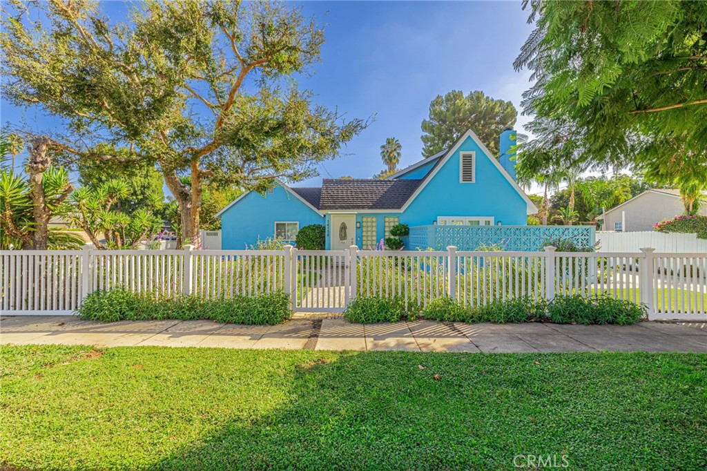 Aab9E7Cb B090 4C49 A487 E15E440397E7 14156 Califa, Sherman Oaks, Ca 91401 &Lt;Span Style='BackgroundColor:transparent;Padding:0Px;'&Gt; &Lt;Small&Gt; &Lt;I&Gt; &Lt;/I&Gt; &Lt;/Small&Gt;&Lt;/Span&Gt;