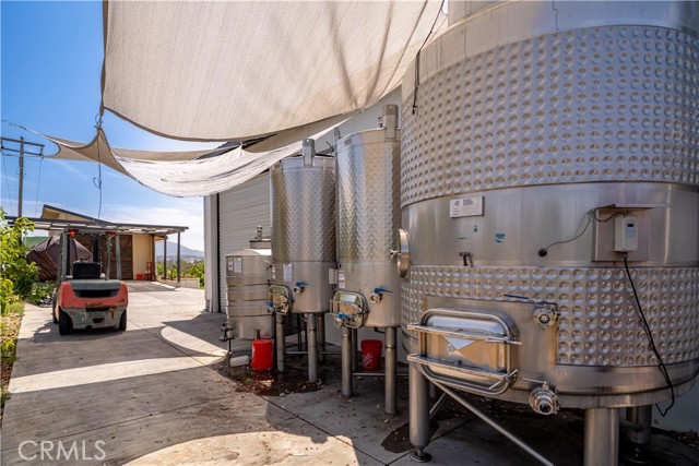 34150 Pauba Road, Temecula CA: https://media.crmls.org/medias/aaba251f-a90a-4771-a9d0-ad6219cf3dbd.jpg