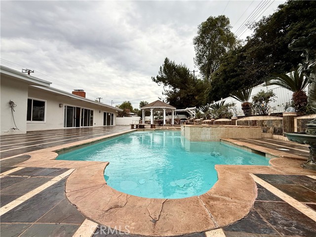 Detail Gallery Image 63 of 73 For 24204 Calvert, Woodland Hills,  CA 91367 - 6 Beds | 3 Baths