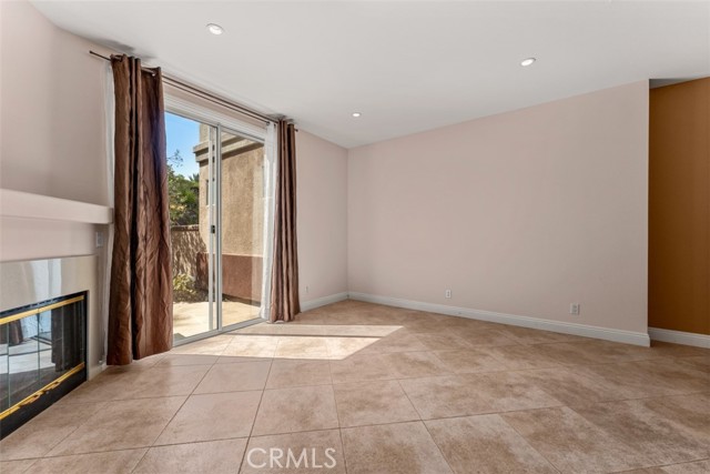 28 Mission Court, Lake Forest CA: https://media.crmls.org/medias/aaba9efe-06cc-42a6-9952-8f1d7aad03cd.jpg