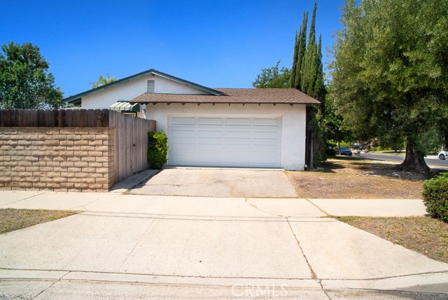 17142 Tuba Street, Northridge CA: https://media.crmls.org/medias/aabaf0c8-8118-42be-95c3-fdc679a9aae5.jpg