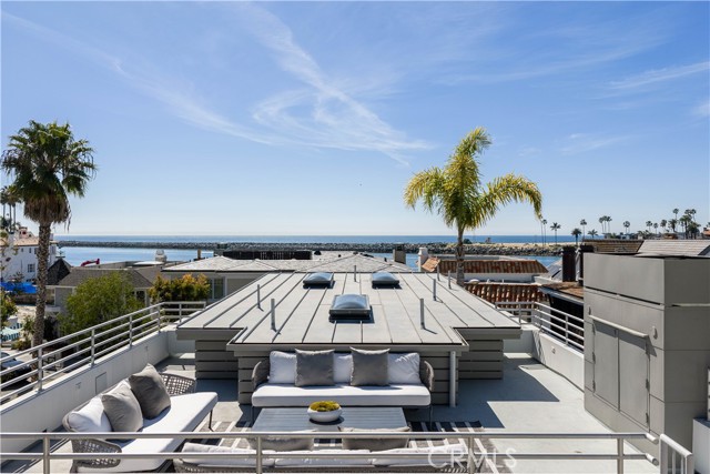 Detail Gallery Image 28 of 40 For 2618 Cove St, Corona Del Mar,  CA 92625 - 3 Beds | 3/1 Baths