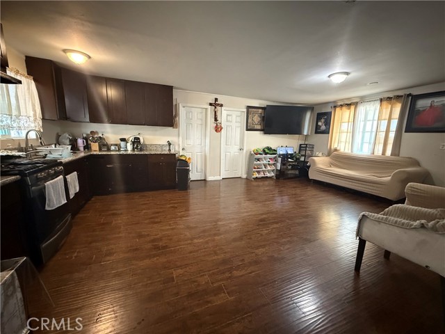 12700 Elliott Avenue, El Monte CA: https://media.crmls.org/medias/aabca5ac-c278-43ca-a610-35145c508fa0.jpg
