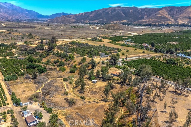 32272 Florida Avenue, Mentone CA: https://media.crmls.org/medias/aabce6b3-ac21-418b-a49b-4ac214a8de8a.jpg