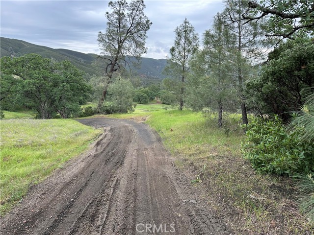 Detail Gallery Image 3 of 12 For 666 Watertrough Rd, Clearlake Oaks,  CA 95423 - 1 Beds | 1 Baths