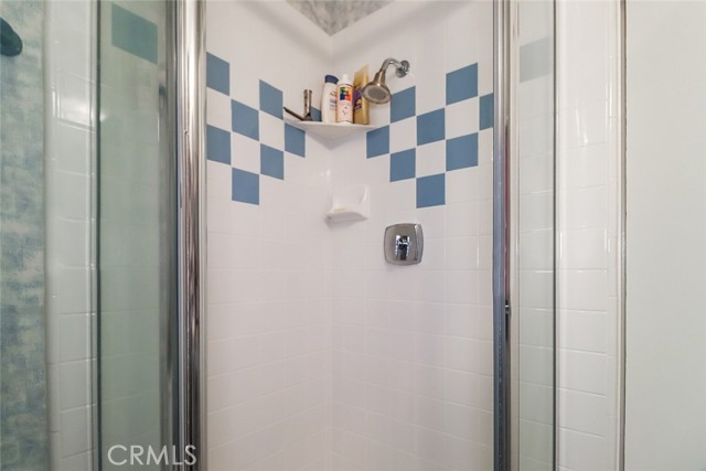 9845 Encino Avenue, Northridge CA: https://media.crmls.org/medias/aabda1e4-bd5b-452d-9828-40282696365e.jpg