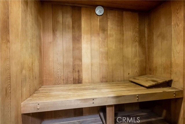 1750 E Ocean Boulevard, Long Beach CA: https://media.crmls.org/medias/aabdb75b-be21-4624-8063-45b7286c0fb2.jpg