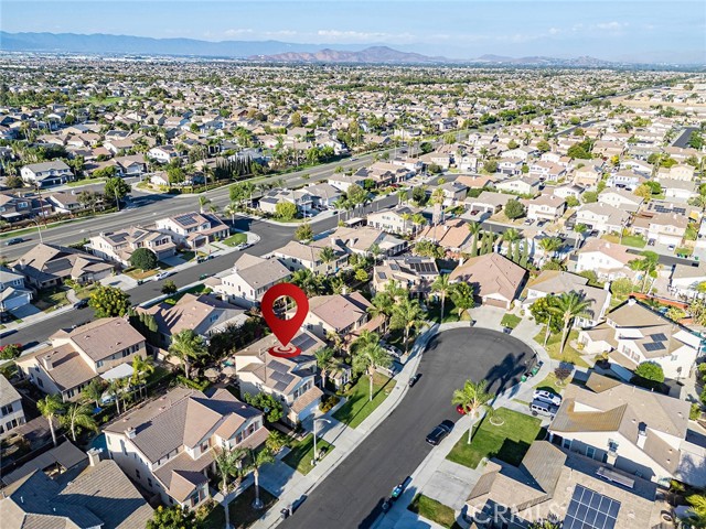 13742 Woodcrest Court, Eastvale CA: https://media.crmls.org/medias/aabdd69a-c8fd-40ea-815f-b7c0cadc4c2c.jpg