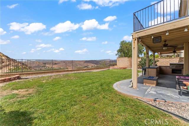 22939 Raintree Lane, Saugus CA: https://media.crmls.org/medias/aabe16c0-32a8-488c-b4ed-7b37c2094d36.jpg