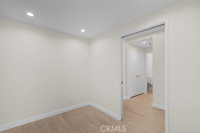 Detail Gallery Image 18 of 32 For 4348 Mammoth Ave #102,  Sherman Oaks,  CA 91423 - 2 Beds | 2/1 Baths