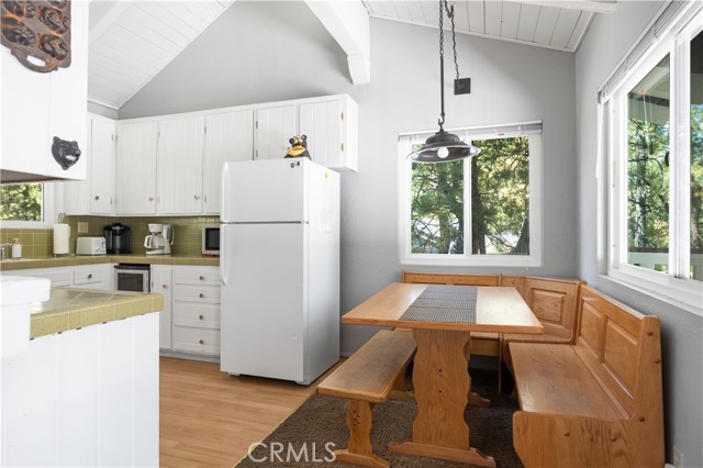41747 Comstock Lane, Big Bear Lake CA: https://media.crmls.org/medias/aabf0ae6-3298-46d1-82cd-afa00165efbf.jpg